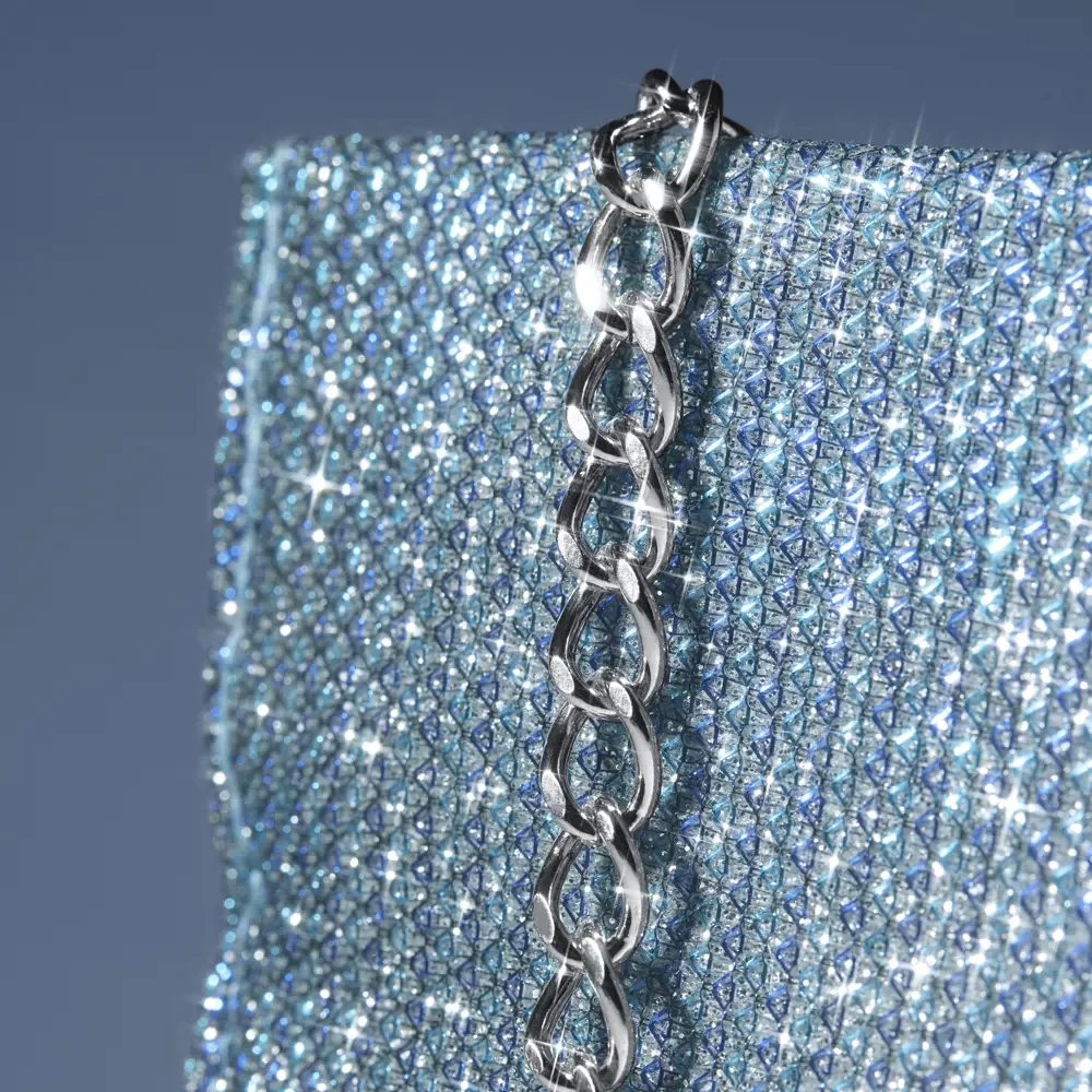 🩵 Sac de Soirée Bleu Brillant avec Chaîne ✨ (NEUF) – photo 3